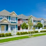 Multi-family-vs.-Single-family-Investments-Weighing-the-Pros-and-Cons